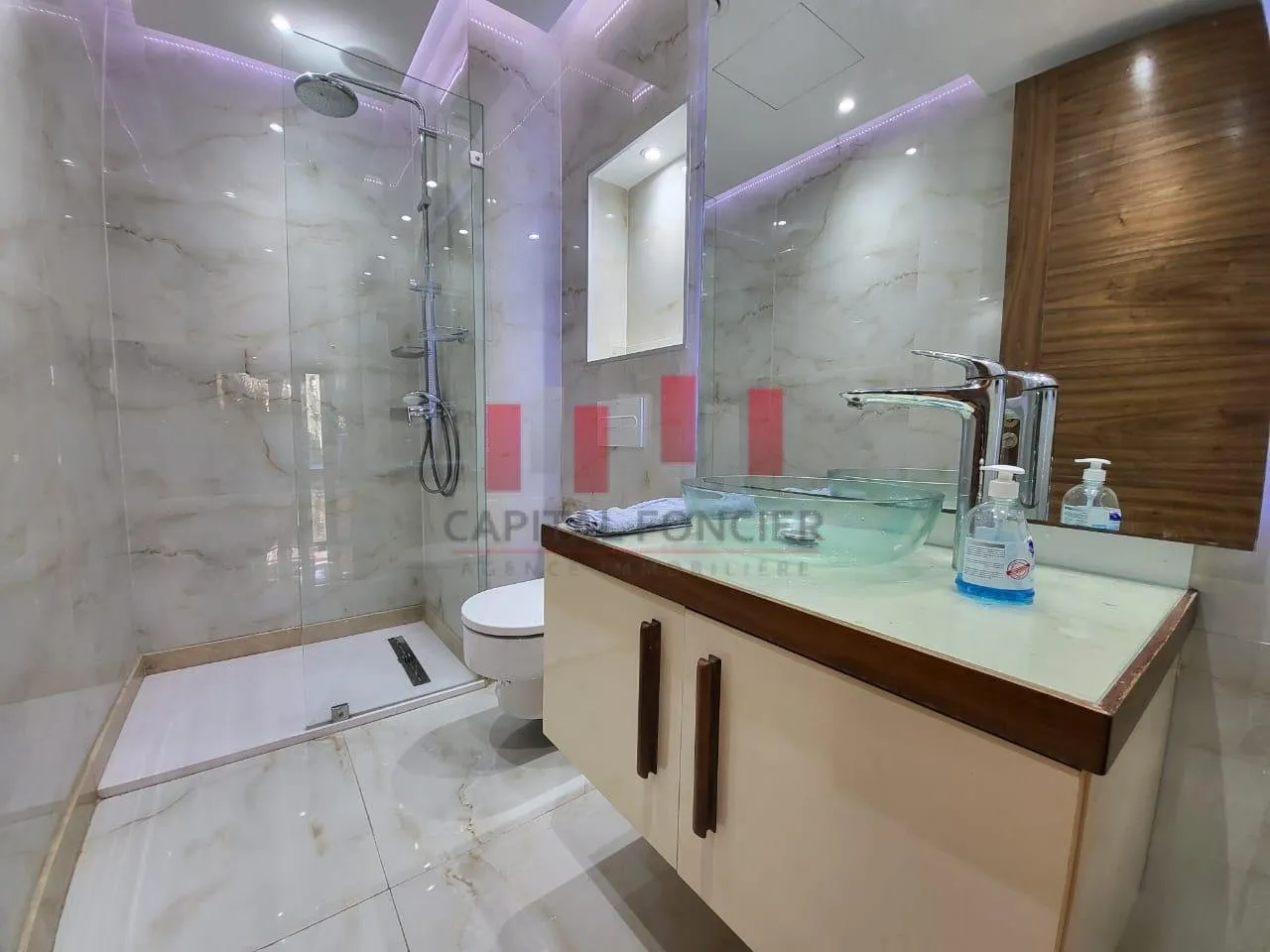 MAGNIFIQUE REZ JARDIN  MEUBLE / 3 CHAMBRES / BOUSKOURA - الدار البيضاء (4)