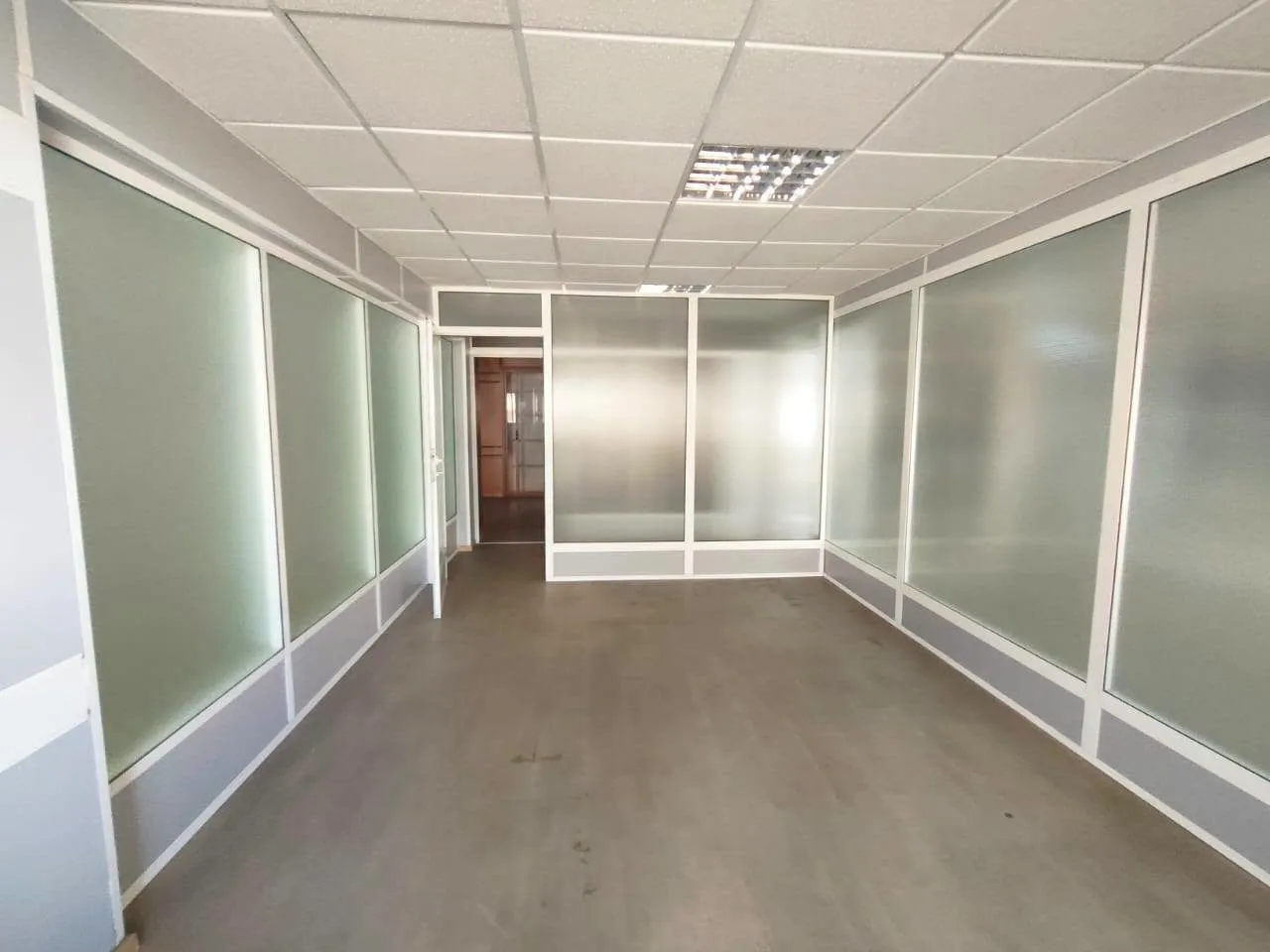 Bureau 145m² Derb Omar 14000 Dh - الدار البيضاء (4)