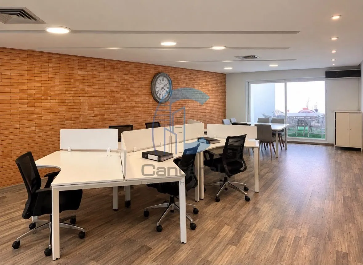 À LOUER BUREAU MEUBLÉ DE 80m² AVEC TERASSE MAARIF - الدار البيضاء