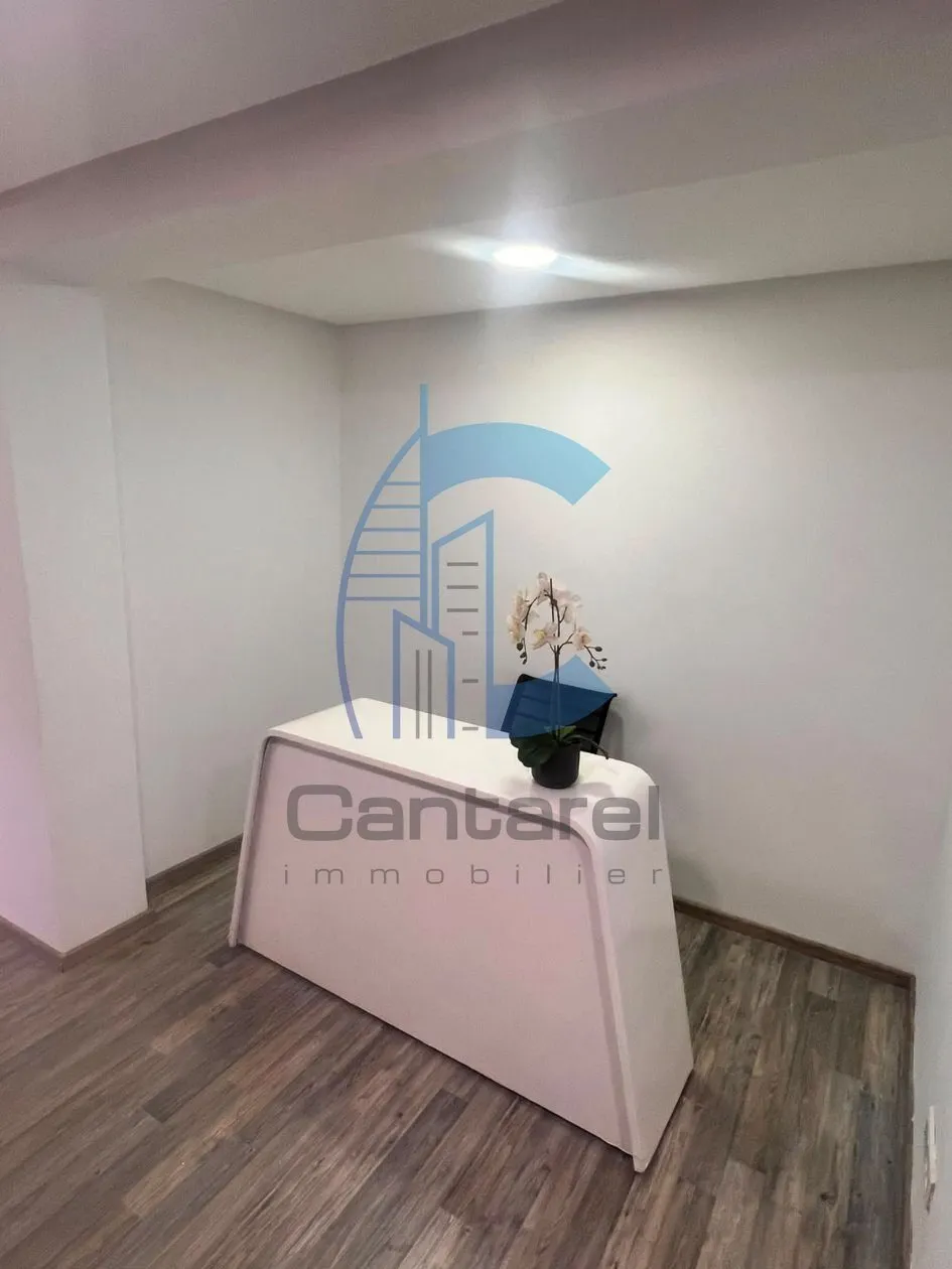 À LOUER BUREAU MEUBLÉ DE 80m² AVEC TERASSE MAARIF - الدار البيضاء (3)
