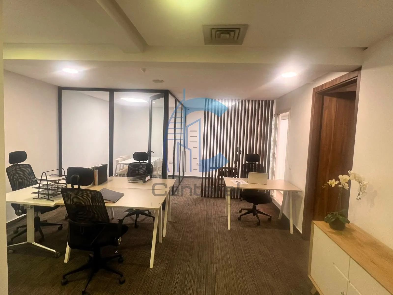 À LOUER BUREAU MEUBLÉ AVEC TERRASSE  MAARIF - الدار البيضاء