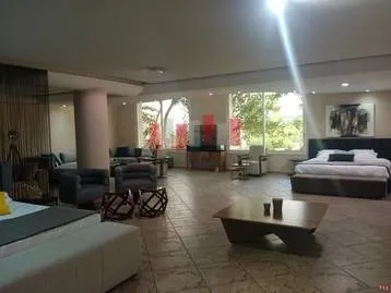 Showroom de 620m2 à la location plein boulevard à Racine - الدار البيضاء