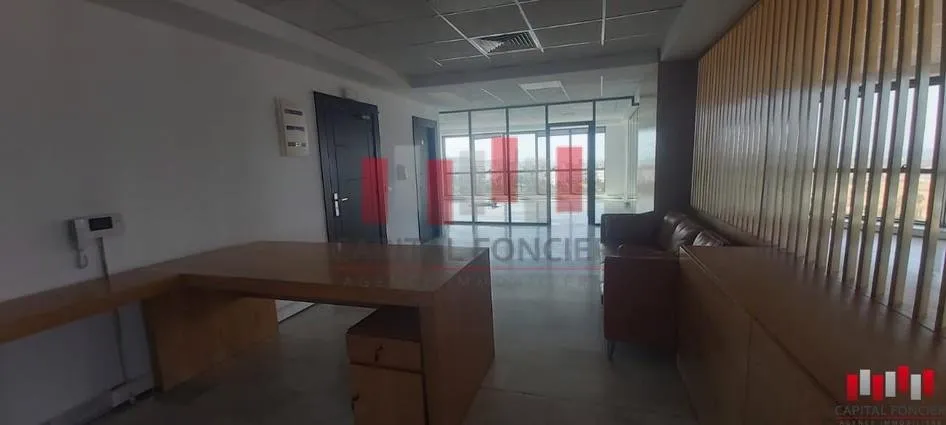 Plateau de bureau de 367 m en plein bld la corniche a la location  VUE MER - الدار البيضاء (4)
