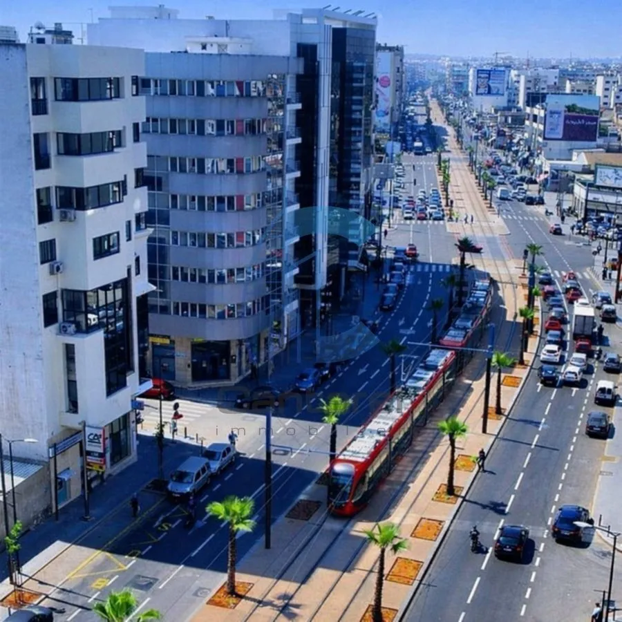 Plateau bureau 114 m² – Emplacement stratégique Abdelmoumen - الدار البيضاء