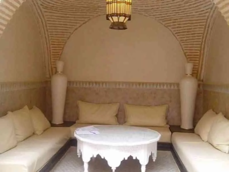 RIAD DE CHARME DE 5 CHAMBRES, AU QUARTIER BAB TAGHZOUT, EXPLOITABLE EN MAISON D'HÔTES AVEC UNE EXCEL - مراكش