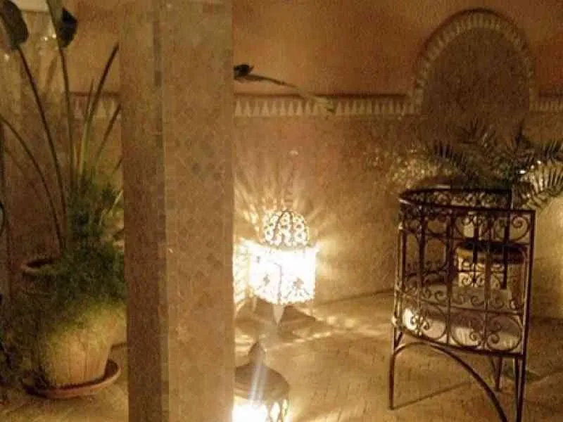 RIAD DE CHARME DE 5 CHAMBRES, AU QUARTIER BAB TAGHZOUT, EXPLOITABLE EN MAISON D'HÔTES AVEC UNE EXCEL - مراكش (4)