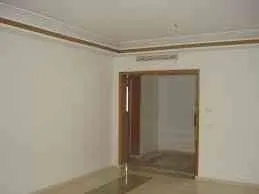 appartement 90 m2 avec 2 piece et salon - وجدة