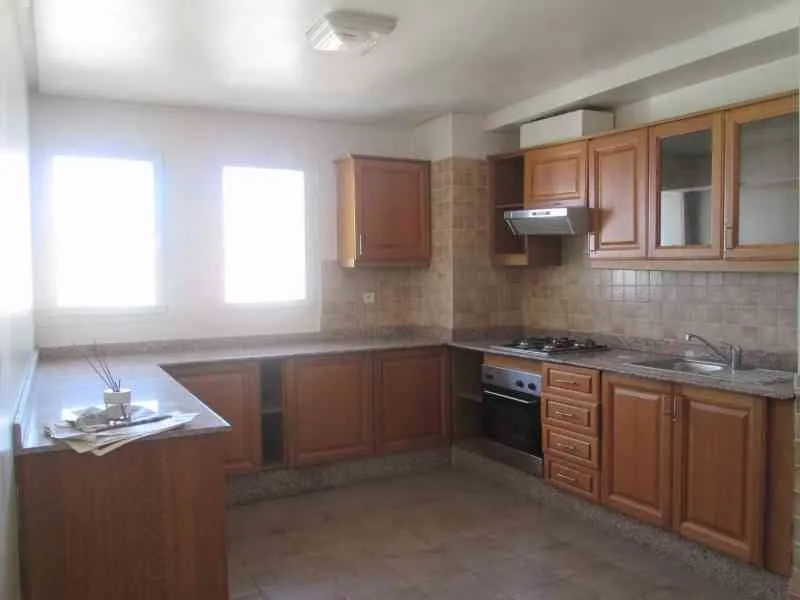 Appartement F4 a la Marina 3 chambres vue mer - أكادير