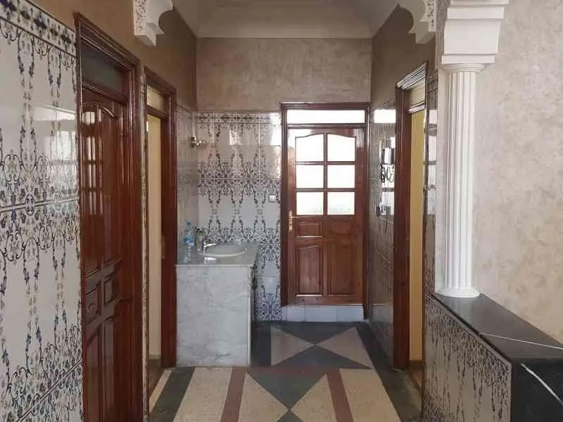 villa à vendre Ail Melloul de 233 m2 habiable sur terrain de 190m2 - أكادير (4)