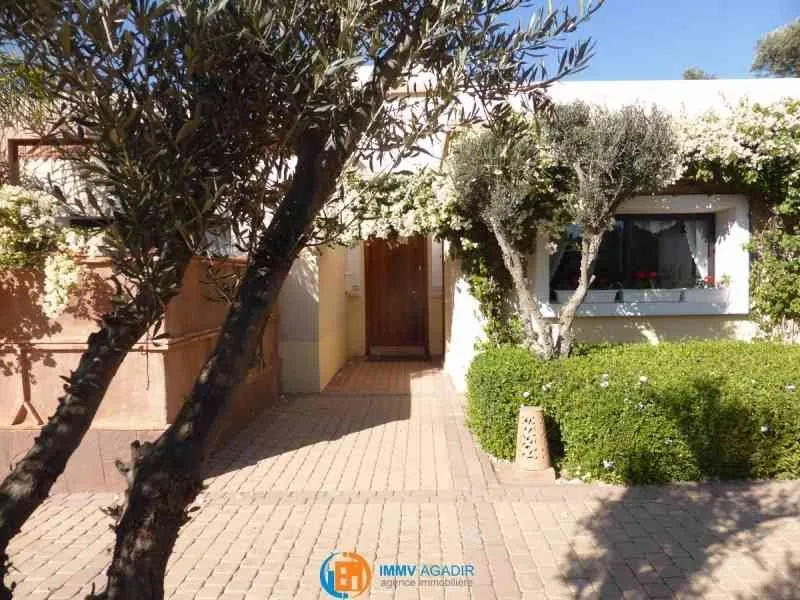 Villa de120 m2 de plains pied avec piscine chauffée sur terrain de 500m2 dans résidence de haut stan - طنجة (2)