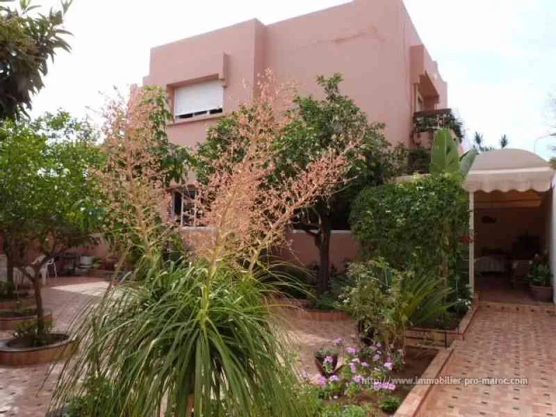 VILLA 5 CHAMBRES AVEC GRAND JARDIN ET GARAGE "taddart" - أكادير