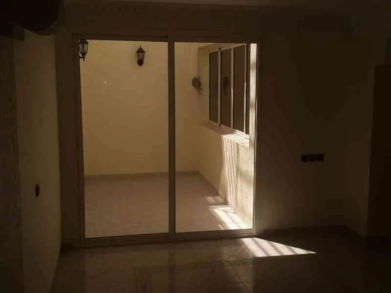 Villa à vendre Charaff de 140m2 renover coin très calme - أكادير