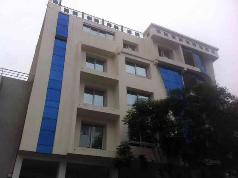 a vendre immeuble de 27 appartement avenue hassan 2 - أكادير