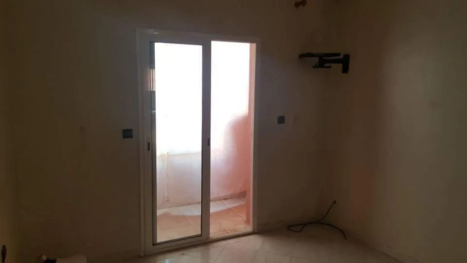 grand appartement a vendre - مراكش