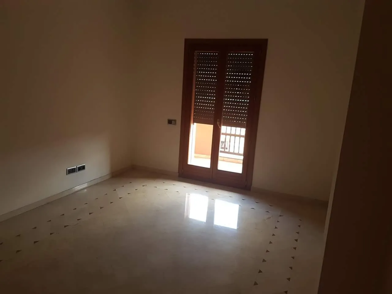 luxueux appartement vide a vendre - مراكش (3)