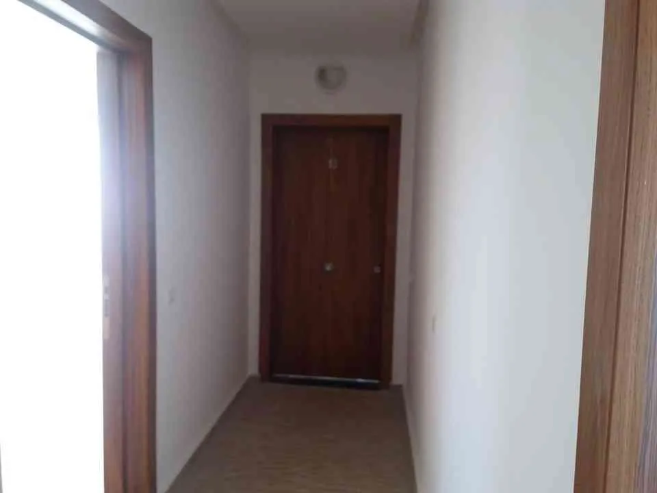 joli appartement à vendre à malabata - طنجة (3)