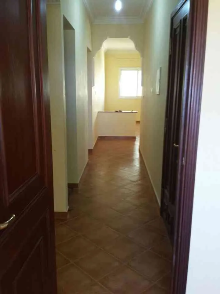 Villa titrée de 500 m2 à Ksar Sghir - طنجة (2)