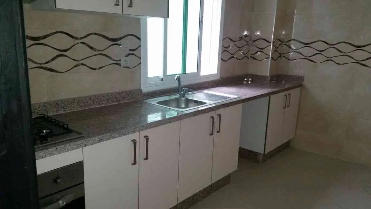 Un appartement de 93 m² à la ville haute Kéni - القنيطرة