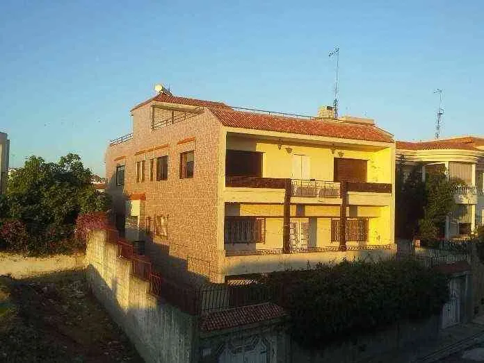 Villa à vendre avec grand jardin - طنجة