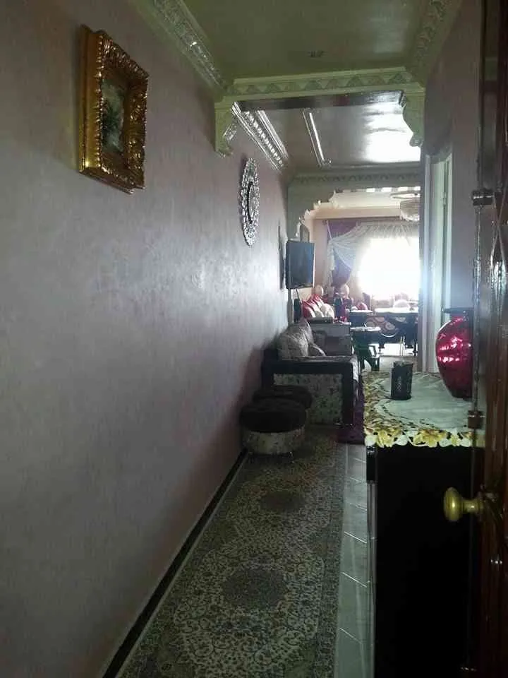 A vendre un appartement moyen standing - طنجة