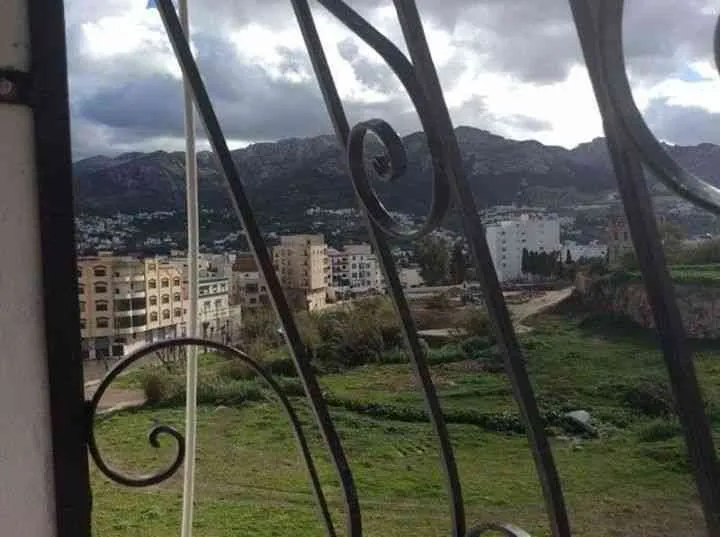 Joli appartement à vendre - تطوان
