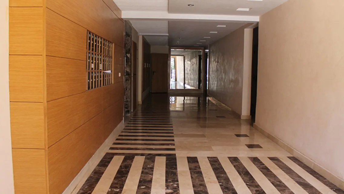 TRÈS BEL APPARTEMENT AVEC TERRASSE AU CENTRE - الدار البيضاء