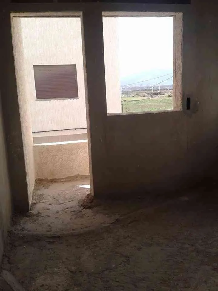 appartement au 2 éme étage à martil - مرتيل (3)