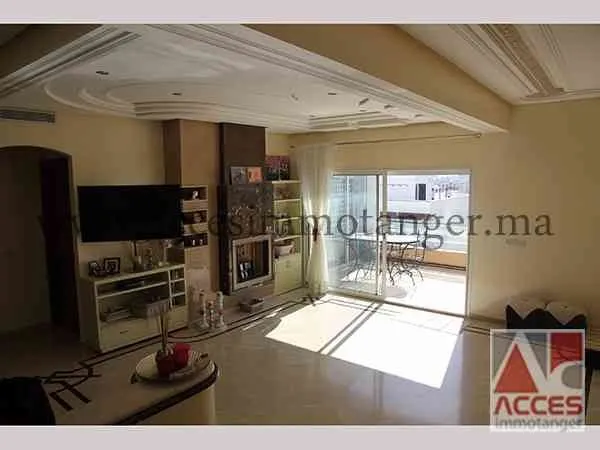 Spacieux appartement avec terrasse - طنجة