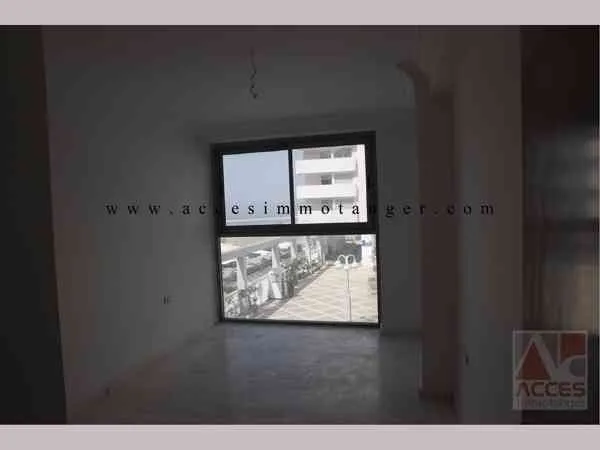joli appartement vide a vendre en plein centr - طنجة (3)