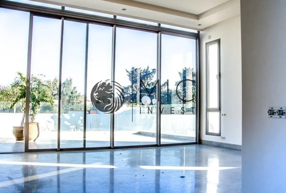 SUBLIME VILLA NEUVE DE 720 M² AU STYLE CONTEMPORAIN ATYPIQUE - الدار البيضاء (3)