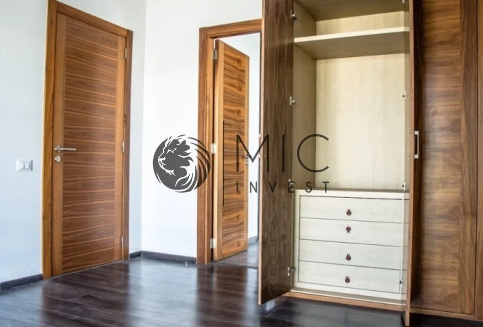 SUPERBE VILLA NEUVE DE 320 M² AVEC 3 SUITES ET PISCINE - الدار البيضاء (2)